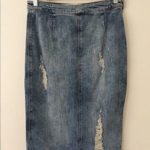 ZARA Trafaluc denim distressed midi skirt - size 6